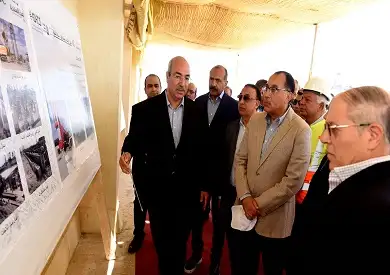مدبولي: السفن العالمية الضخمة والعملاقة ستكون قادرة على الرسو بميناء الإسكندرية