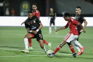 رأسية بيرسي تاو تتقدم للأهلي أمام الوداد بنهائي دوري الأبطال