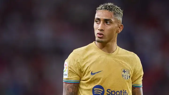 بايرن ميونيخ يخطط للتعاقد مع لاعب برشلونة