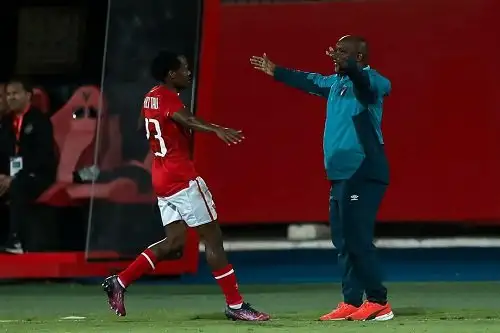 موسيماني يتغنى بـ تاو بعد تتويج الأهلي بدوري الأبطال