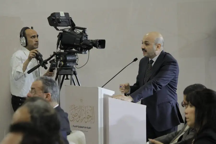 وكيل نقابة الصحفيين يدعو إلى التريث قبل إصدار "حرية تداول المعلومات"