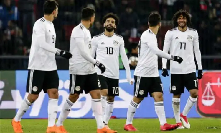 منتخب مصر يواجه غينيا بالقميص الاحتياطي