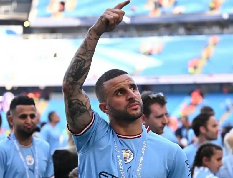 والكر يفضل مانشستر سيتي على بايرن ميونيخ