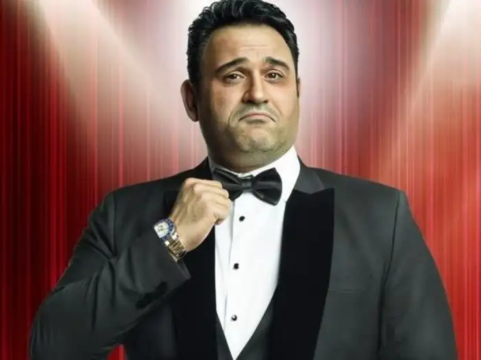 بعد العميل صفر.. أكرم حسني يتعاقد على فيلم سينمائي جديد