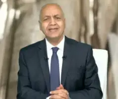 مصطفى بكري: مرسي دخل الاتحادية قبل أن يؤدي اليمين وطلب تغيير الأثاث