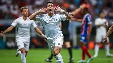 جريميو يفوز على باهيا في الدوري البرازيلي