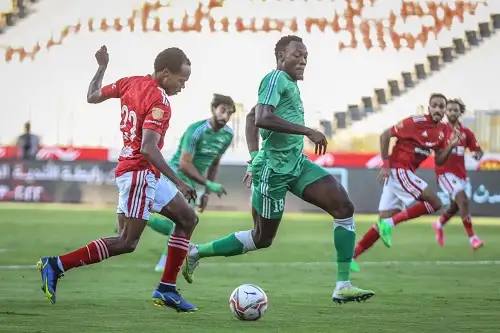 الأهلي يتقدم بهدفين على الاتحاد في الشوط الأول