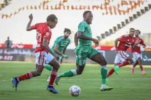 الأهلي يتقدم بهدفين على الاتحاد في الشوط الأول