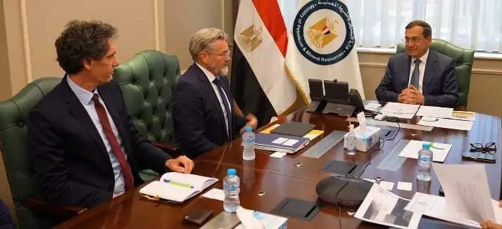 طارق الملا يستعرض الفرص الاستثمارية التى يتمتع بها قطاع البترول