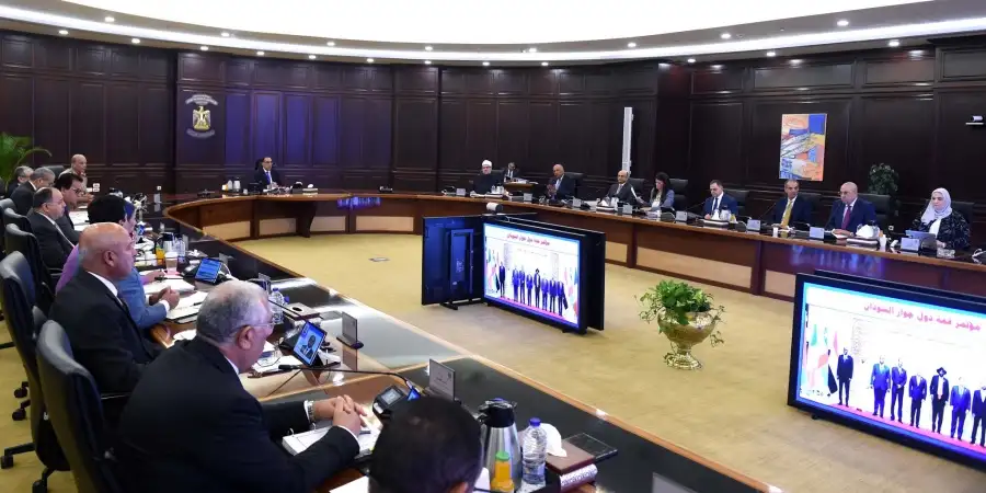 مدبولي: نحن حاليا في فترة تخفيف أحمال مؤقتة حتى استعادة الشبكة للضغوط العادية