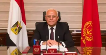 محافظ بورسعيد يطمئن على جاهزية المصري قبل نهائي كأس الرابطة