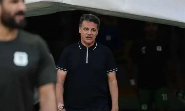 الإسماعيلي يفاوض إيهاب جلال لتدريب الفريق