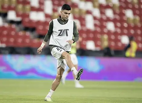 شوبير يحسم الجدل حول انتقال بن شرقي لـ الأهلي