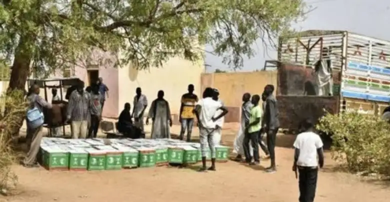 مركز الملك سلمان للإغاثة يواصل توزيع كميات من السلال الغذائية  بجمهورية السودان