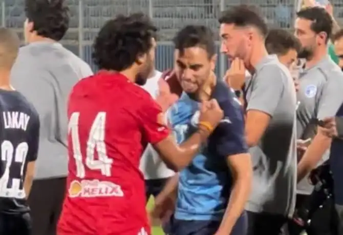 مصدر بالأهلي يكشف عقوبة الشحات بعد صفعه للشيبي