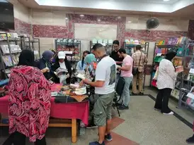 إقبال جماهيري على معرض الكتاب والحرف اليدوية لقصور الثقافة بالإسكندرية