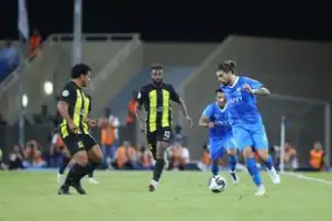 البطولة العربية.. الهلال يتقدم على اتحاد جدة بثنائية في الشوط الأول