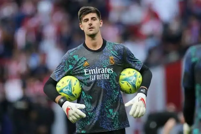 كورتوا: أريد الاعتزال في ريال مدريد