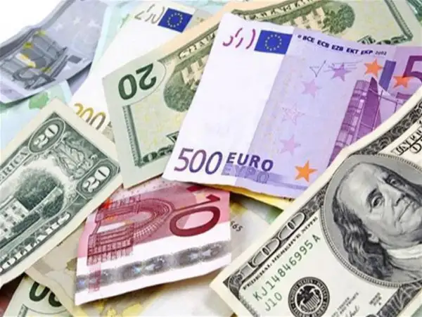 أسعار العملات مقابل الجنيه المصري في بداية تعاملات اليوم