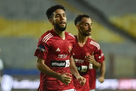الأهلي يكثف محاولاته لإقناع أحمد قندوسي بالرحيل