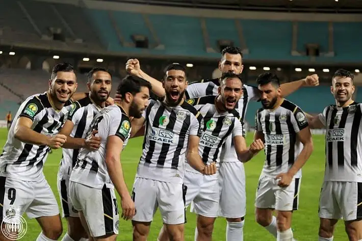 وفاق سطيف الجزائري يتعاقد مع 16 لاعبا جديدا