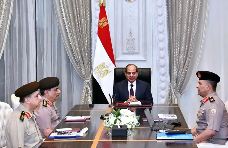 السيسي يوجه بالاستمرار في جهود توفير المناخ الداعم لقطاع الصناعات الوطنية الثقيلة