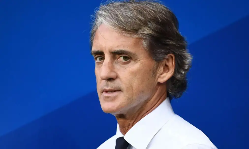 رانييري ينتقد قرار مانشيني في تدريب المنتخب السعودي