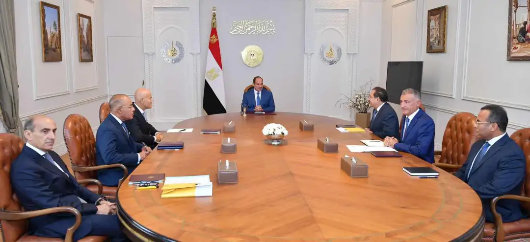 السيسي يستقبل الرئيس التنفيذي لإيني الإيطالية وعددا من كبار مسئولي الشركة