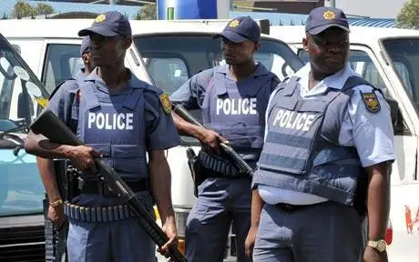 دفنهن بالمطبخ.. القبض على سفاح إفريقي متهم بقتل 14 شخصا بينهم 10 سيدات