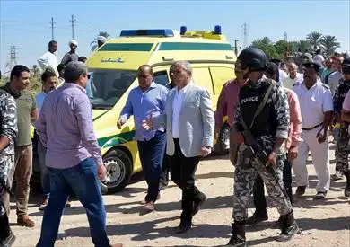 التصريح بدفن 3 أشخاص دهسم قطار في المنيا