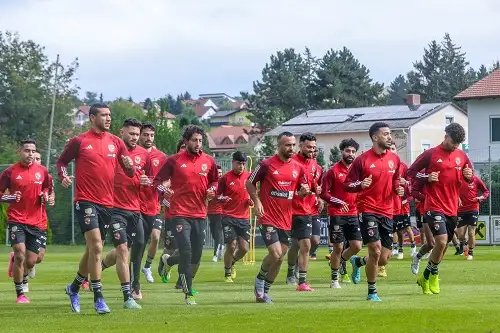 الأهلي يخوض أولى تدريباته في السعودية اليوم