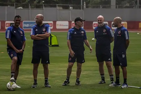 كولر يجتمع بالجهاز المعاون قبل السوبر الإفريقي
