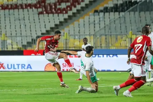الأهلي يفتتح الدوري باكتساح المصري برباعية نظيفة