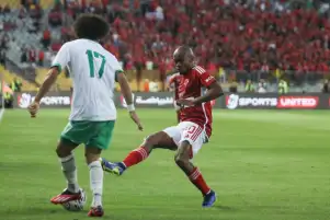 تاو يتوج بجائزة أفضل لاعب في مباراة الأهلي والمصري