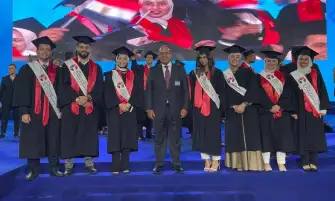 الرئيس السيسي يكرم أوائل خريجي الجامعة البريطانية في يوم الاحتفال بتفوق جامعات مصر