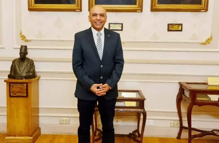 النائب جمال أبوالفتوح: المصريون سيضربون بوعيهم أروع الأمثلة في المشاركة بماراثون الانتخابات الرئاسية.. ويؤكد: احتشاد الآلاف أمام الشهر العقاري أكبر دليل