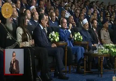 الرئيس السيسي: القلة والعوز مش مشكلة.. المشكلة إنك تقبله