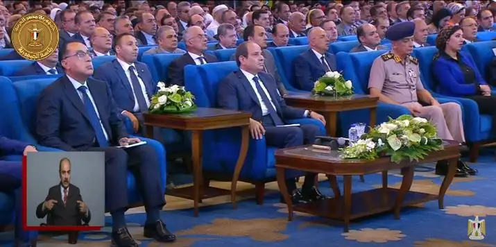 الرئيس السيسي: حذرت في 2011 من تفكيك روابط الدولة المصرية