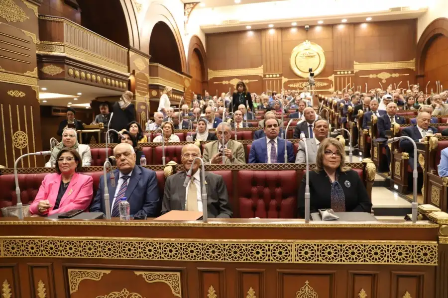 "قوى النواب" توافق نهائيا على مشروع قانون زيادة علاوة غلاء المعيشة ورفع الحد الأدنى للأجور