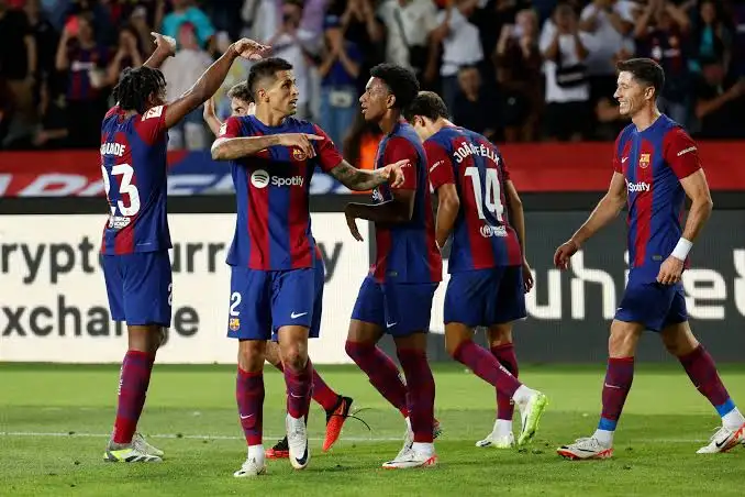 نائب رئيس برشلونة: تخطينا الوضع المالي الحرج