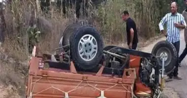 إصابة 3 أشخاص في حادث تصادم تروسيكل وتوكتوك بالصف