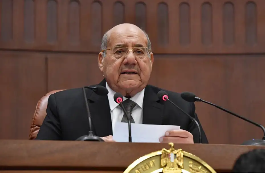 رئيس الشيوخ يحذف كلمة "ربنا ينجينا من الحكومة" من مضبطة المجلس