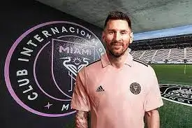 ميسي يحسم حقيقة عودته إلى برشلونة في 2024