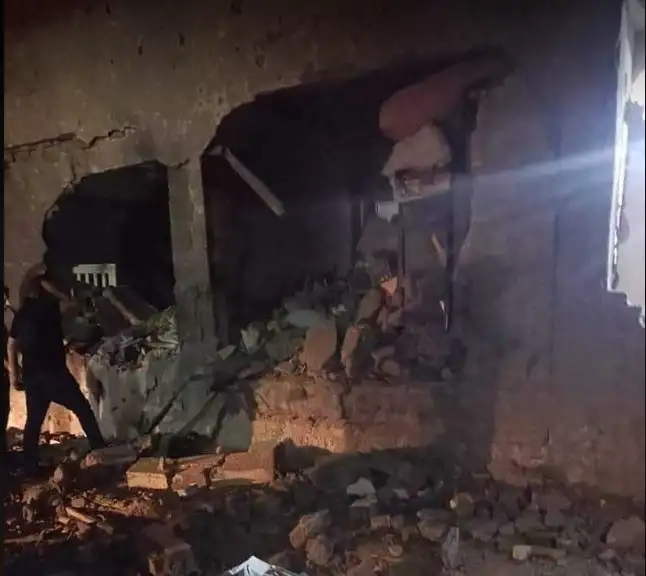 محافظ جنوب سيناء يوجه بحصر تلفيات حادث طابا ورفع كفاءة العمارات المتضررة وتعويض المواطنين