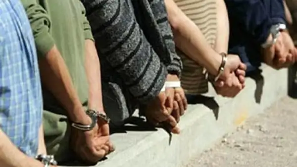 ضبط المتهمين بإطلاق أعيرة نارية وإصابة شخصين خلال مشاجرة في الجيزة