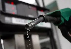 البترول: لم يكن هناك مفرٌّ من زيادة أسعار البنزين.. والسولار مرشح للارتفاع