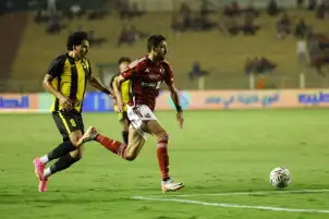 تميمة الحظ تمنح طاهر جائزة مباراة الأهلي والمقاولون