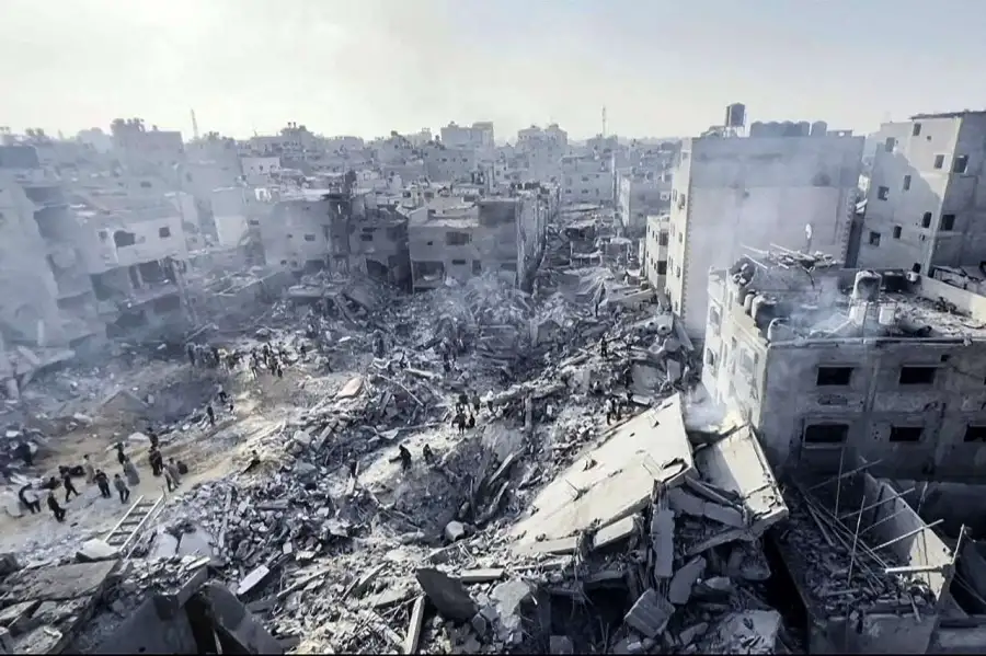 أستاذ علوم سياسية بالقدس: الاحتلال فشل في تهجير أهالي غزة ويواصل القصف على الشمال