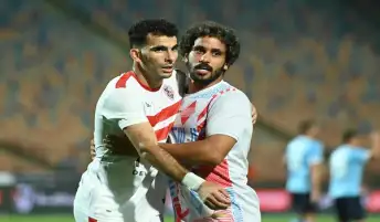 لاعبو الزمالك يحتفلون مع الجماهير بالفوز على بيراميدز والتأهل لنهائي الكأس