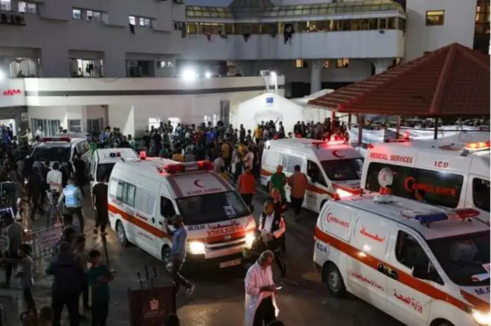 صحة غزة: المرضى في مجمع الشفاء لا يجدون شربة ماء أو كسرة خبز